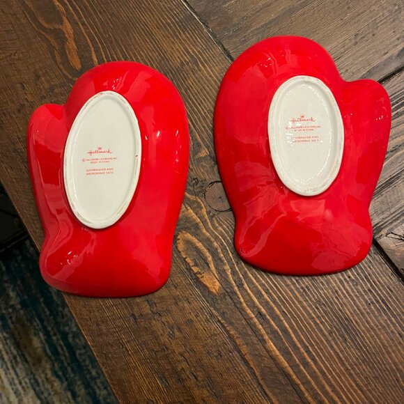 Hallmark Christmas Mitten Serving Dishes - Picture 7 of 8